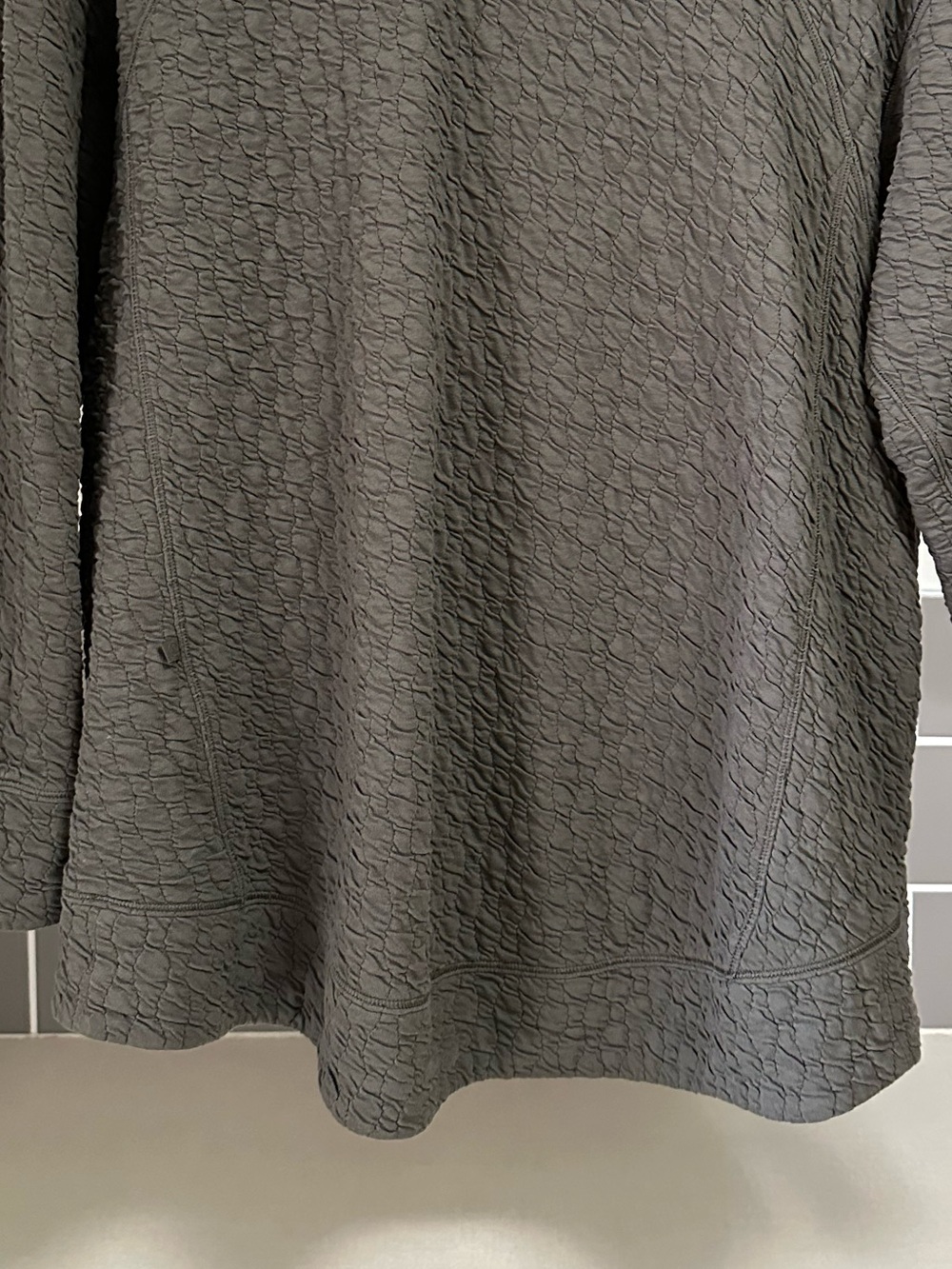 Lululemon Rippled V-Neck Pullover - Picture 12 of 13